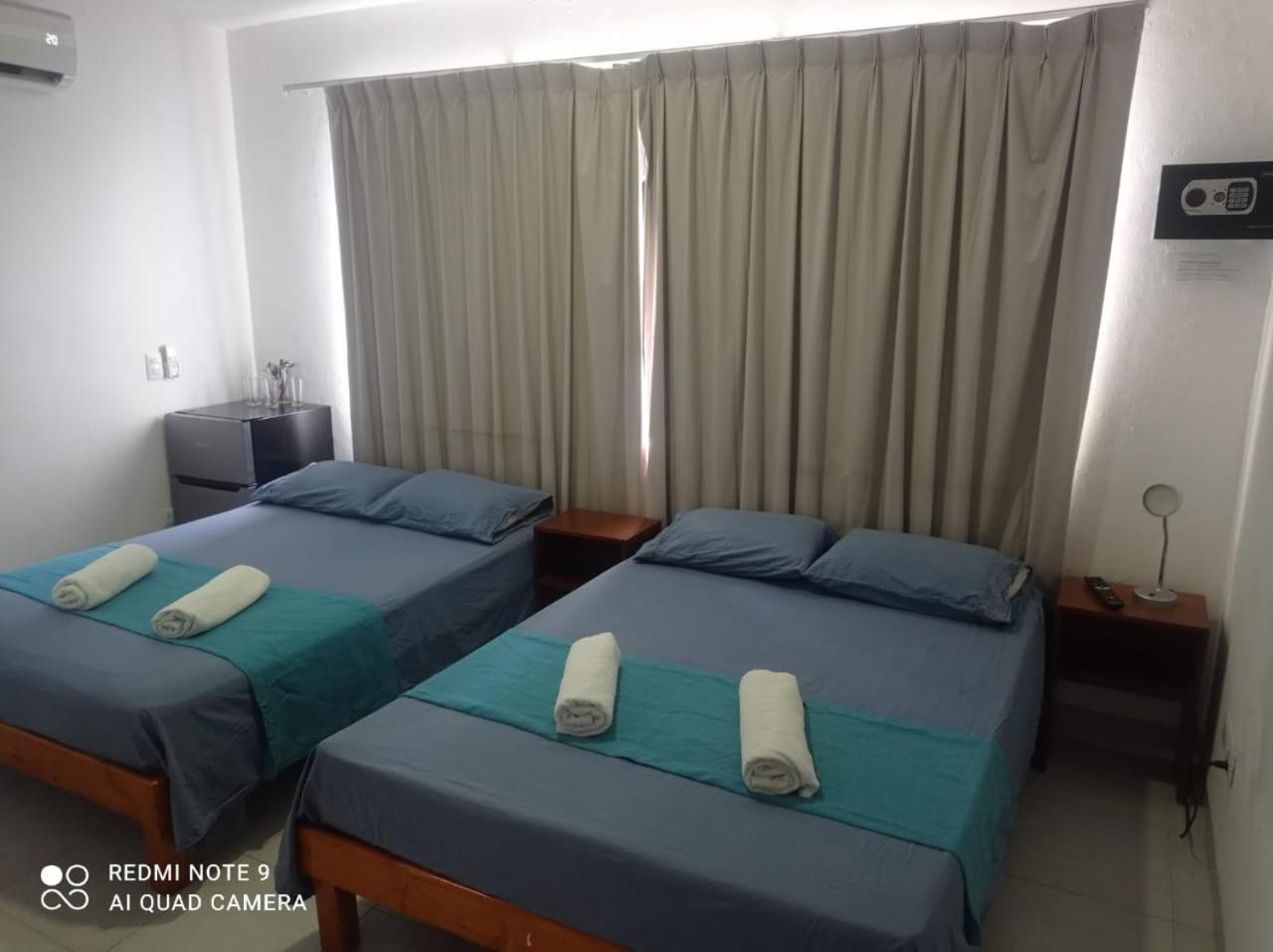 Casa De Huespedes Taino Bed & Breakfast Cancún Exterior foto