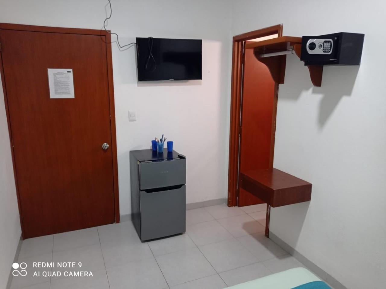 Casa De Huespedes Taino Bed & Breakfast Cancún Exterior foto